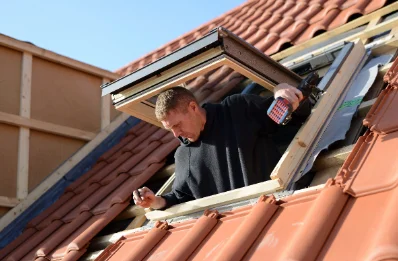 Pose de fenêtres de toit Velux à Laburgade